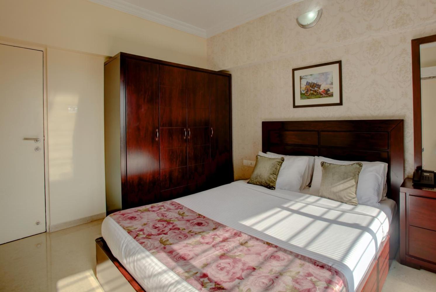 Lalco Residency Hotel Mumbai Exterior photo